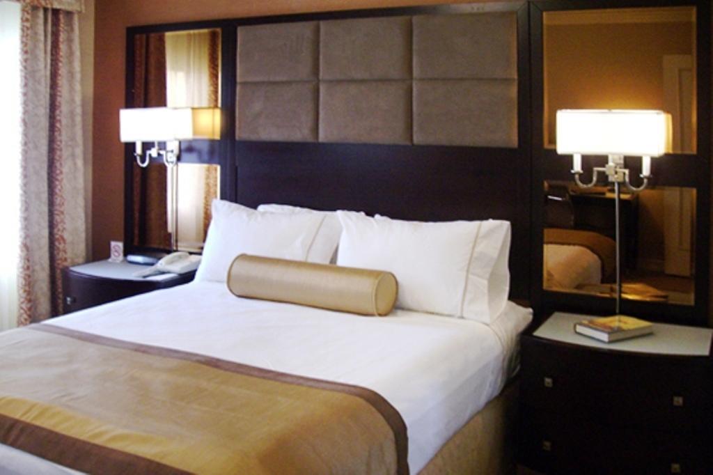 Aavaa Surya Continental Hotel New Delhi Kamer foto